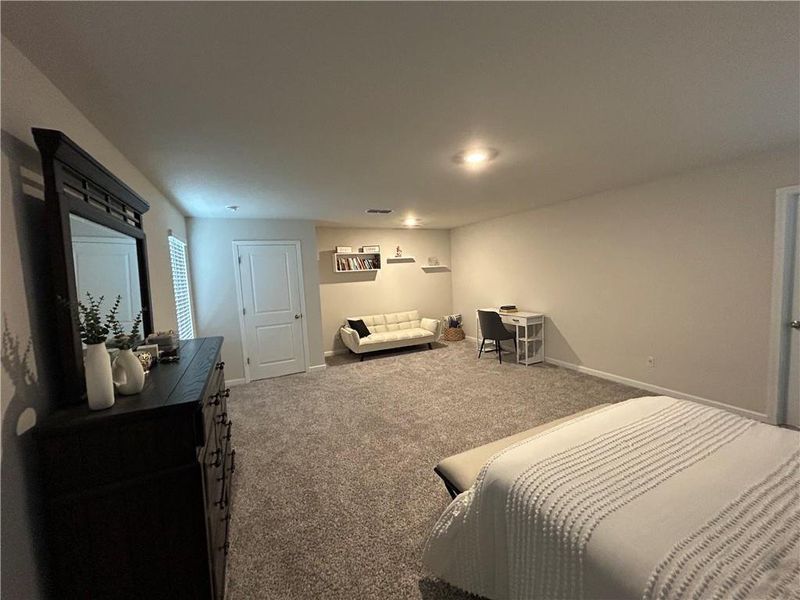 Image 33 of a home in .