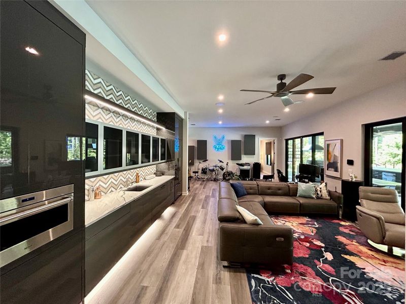 Furnished interior view inside a new home in , Belmont (Image 31).