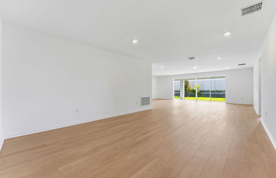 Spacious, unfurnished interior of a new home in Spencer Glen, Riverview (Image 19).