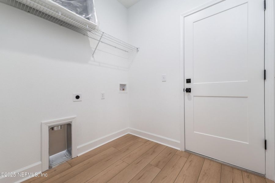 Spacious, unfurnished interior of a new home in , Starke (Image 24).