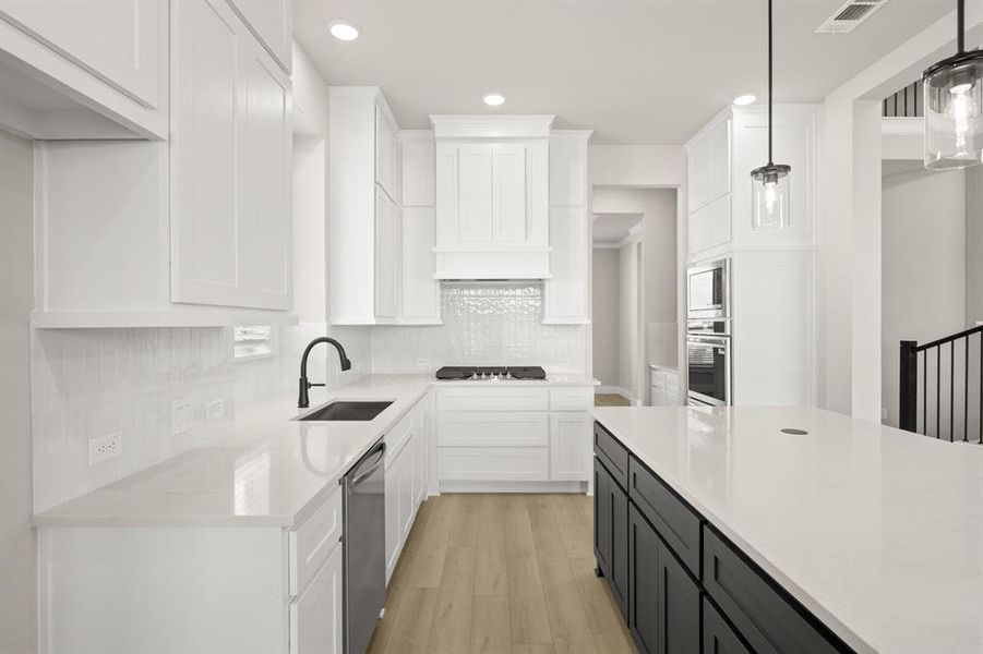 2302 Flock- Kitchen-8323 2302 Flock- Kitchen-8323