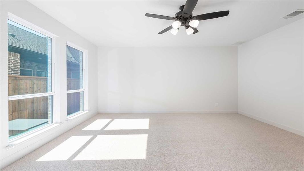 Spacious, unfurnished interior of a new home in The Parks At Wilson Creek 40', Celina (Image 11).