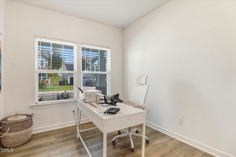 20-27 Silver Moon Ln-20 20-27 Silver Moon Ln-20