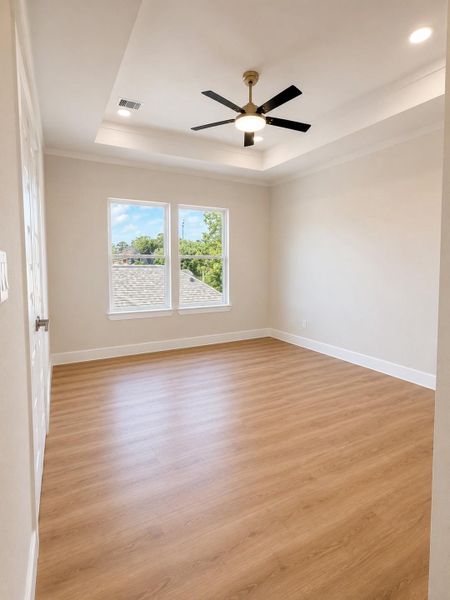 Primary bed room