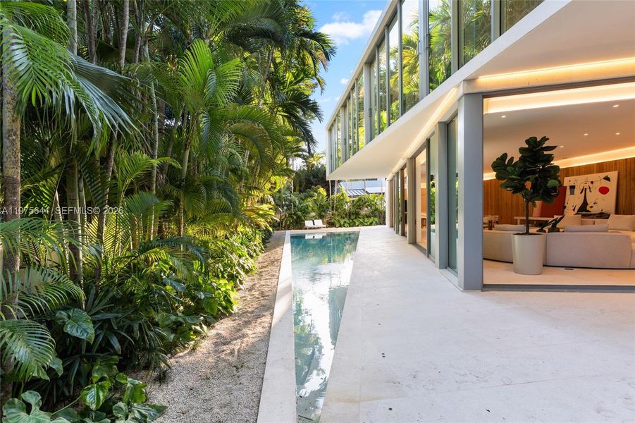 Exterior details and patio area of a home in , Miami (Image 34).
