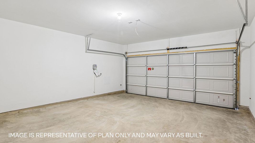 Spacious, unfurnished interior of a new home in Bar W Ranch, Leander (Image 27). Spacious, unfurnished interior of a new home in Bar W Ranch, Leander (Image 27).