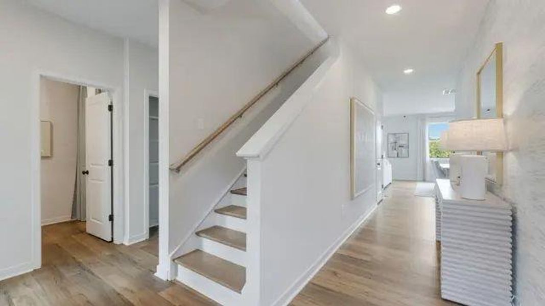 Spacious, unfurnished interior of a new home in Reserve at Gum Springs, Jefferson (Image 25).