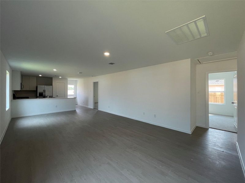 *Not actual home, pictures representative of same floor plan*