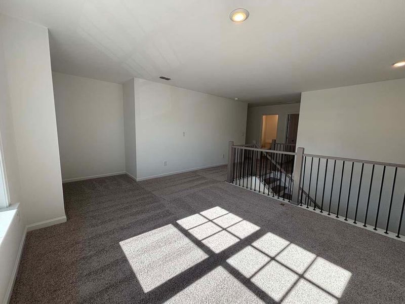 Spacious, unfurnished interior of a new home in Creekside, Dawsonville (Image 15).