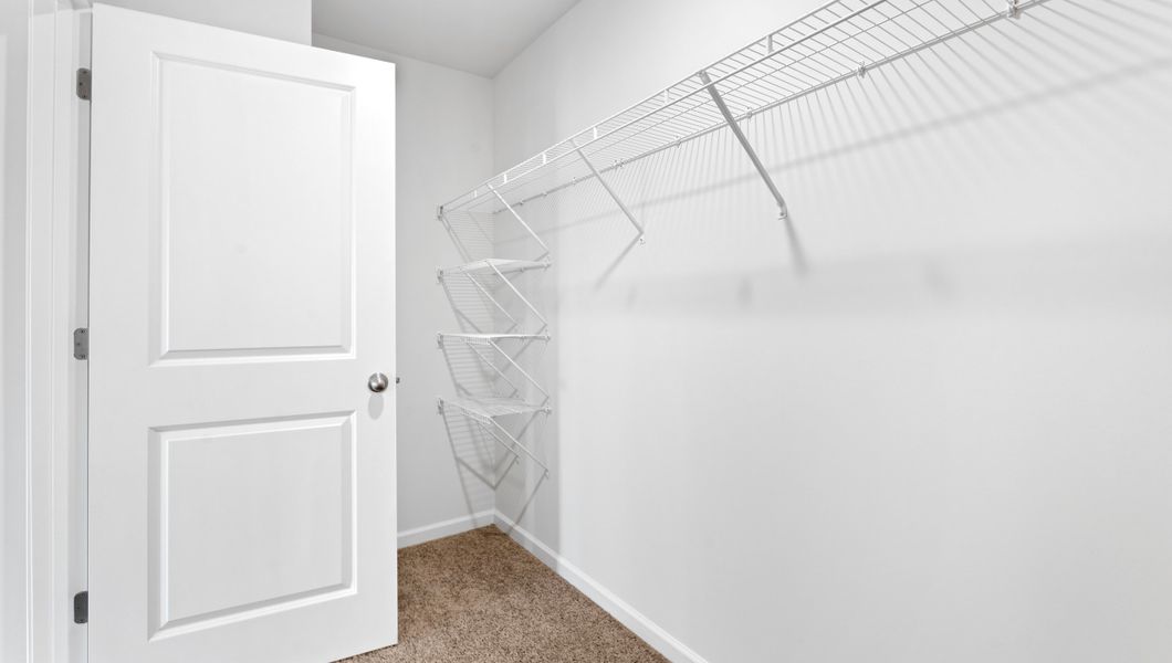 Representative unfurnished interior of a home built from the AISLE by D.R. Horton in Seneca Falls, Seneca (Image 25).