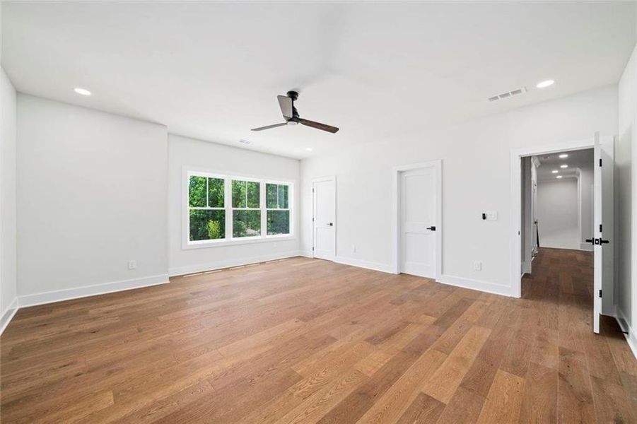 Spacious, unfurnished interior of a new home in , Atlanta (Image 43). Spacious, unfurnished interior of a new home in , Atlanta (Image 43).