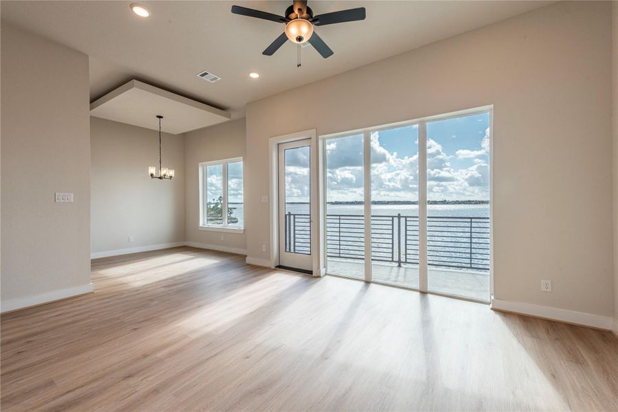 Spacious, unfurnished interior of a new home in , Seabrook (Image 36).