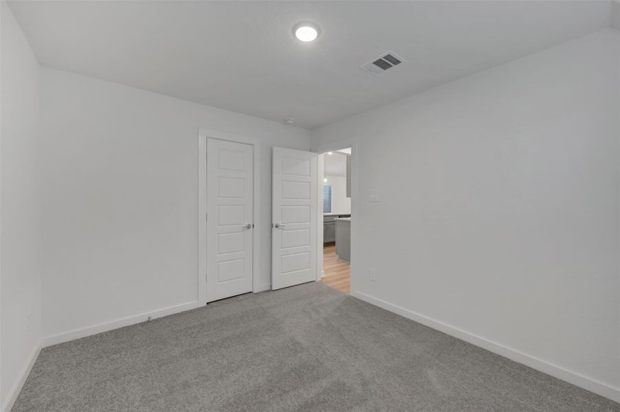 Spacious, unfurnished interior of a new home in Sorella, Tomball (Image 19).