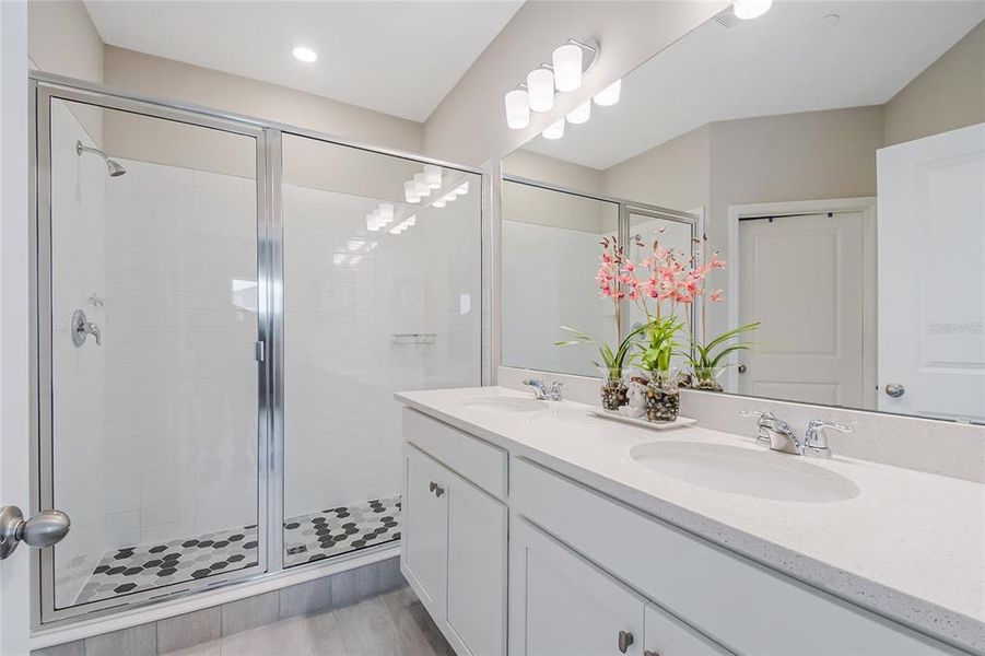 Furnished interior view inside a new home in , Orlando (Image 24).