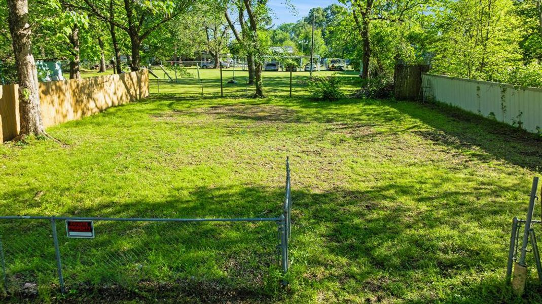 Natural landscape and outdoor views near  in Paris (Image 20).