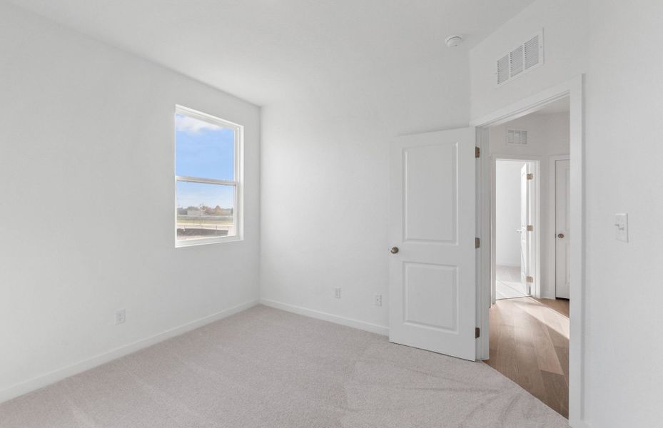 Spacious, unfurnished interior of a new home in Alto, San Marcos (Image 13).