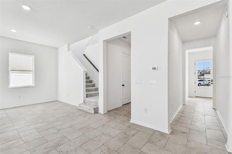 Spacious, unfurnished interior of a new home in City of Tampa, Tampa (Image 48).