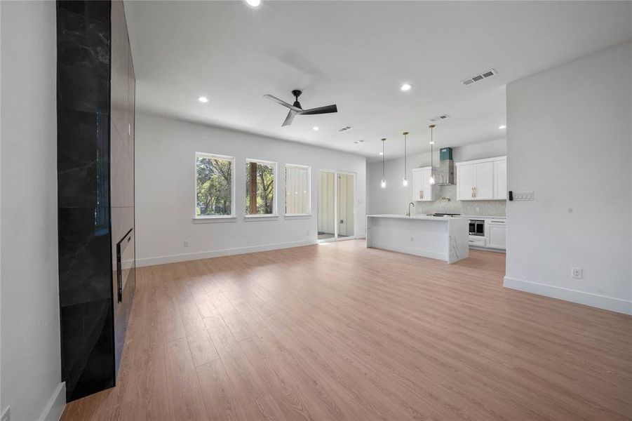 Spacious, unfurnished interior of a new home in , Dallas (Image 37). Spacious, unfurnished interior of a new home in , Dallas (Image 37).