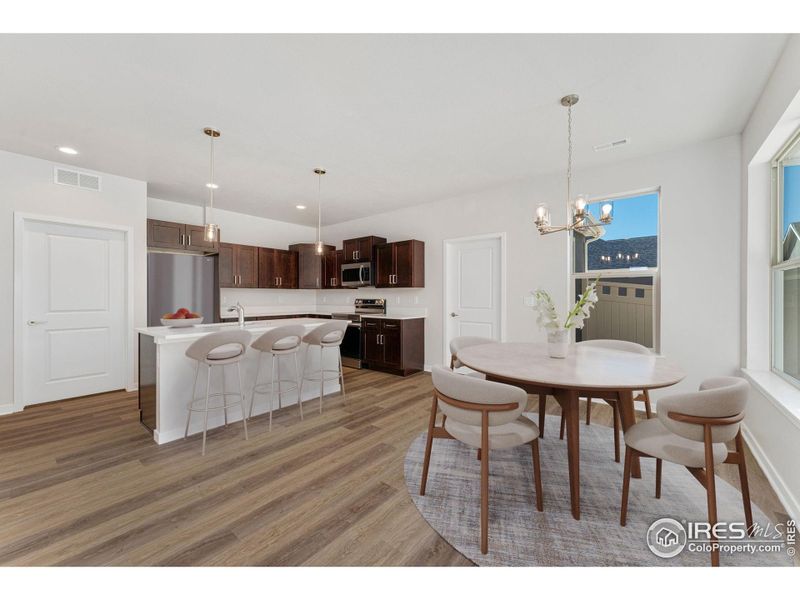 DINING & KITCHEN VIRTUALLY STAGED