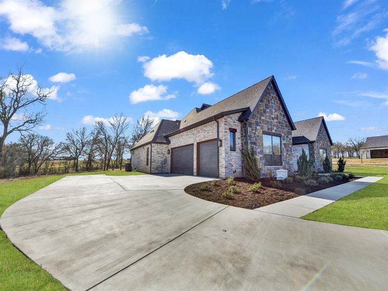 Front exterior of a new home in , Weatherford, TX, highlighting curb appeal (Image 29).