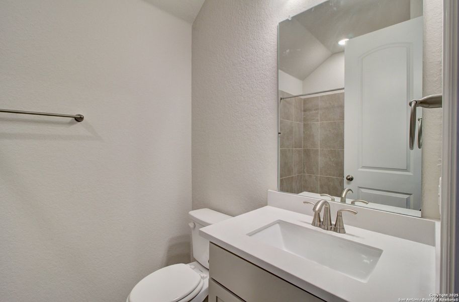 Furnished interior view inside a new home in Sunflower Ridge, New Braunfels (Image 3).