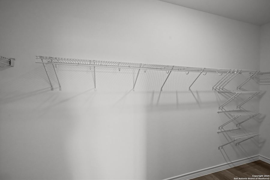 Spacious, unfurnished interior of a new home in Davis Ranch, San Antonio (Image 14).