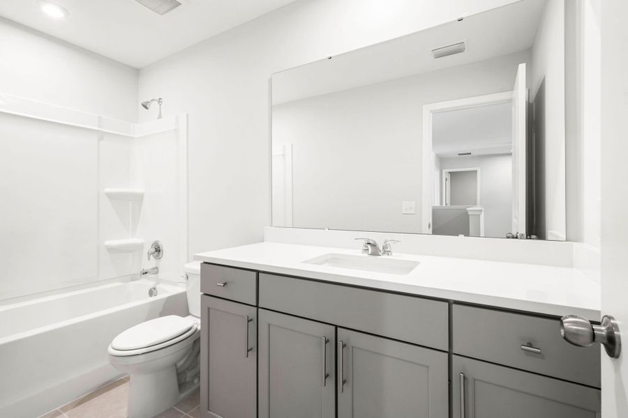 Furnished interior view inside a new home in Salem Bay, Beaufort (Image 7).