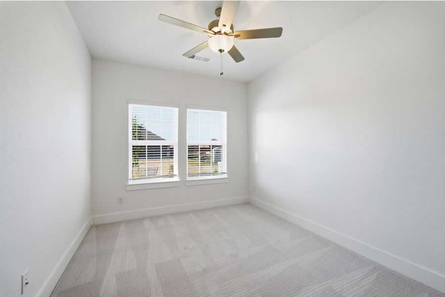 Spacious, unfurnished interior of a new home in Saddlebrook Estates, Waxahachie (Image 23). Spacious, unfurnished interior of a new home in Saddlebrook Estates, Waxahachie (Image 23).