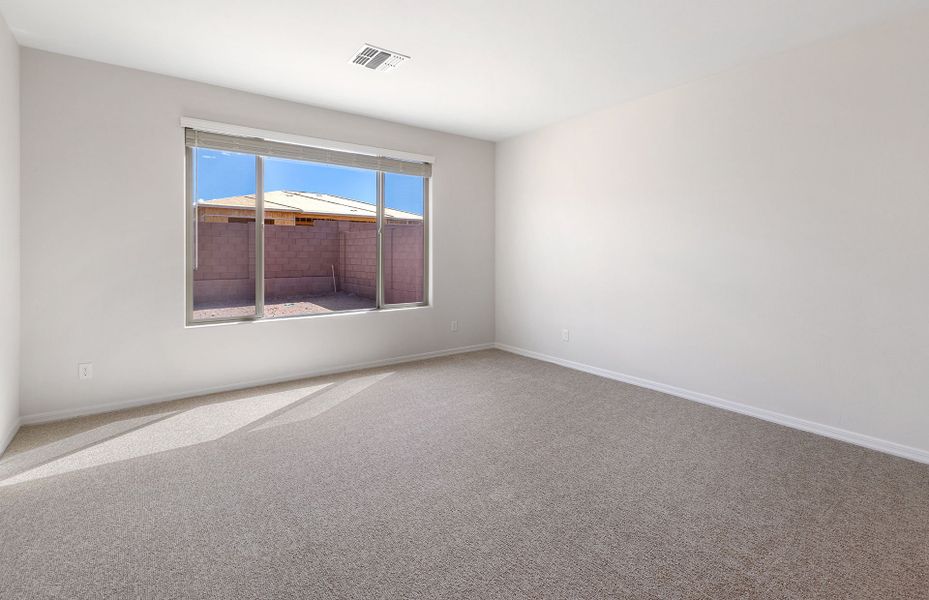 Spacious, unfurnished interior of a new home in Del Webb at Rocking K, Tucson (Image 14).