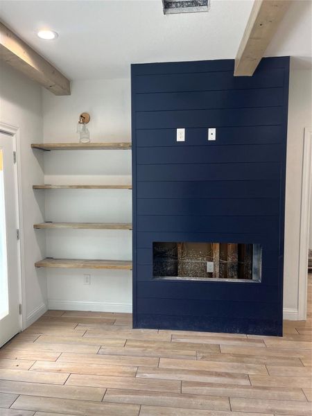 Spacious, unfurnished interior of a new home in , Conroe (Image 8).