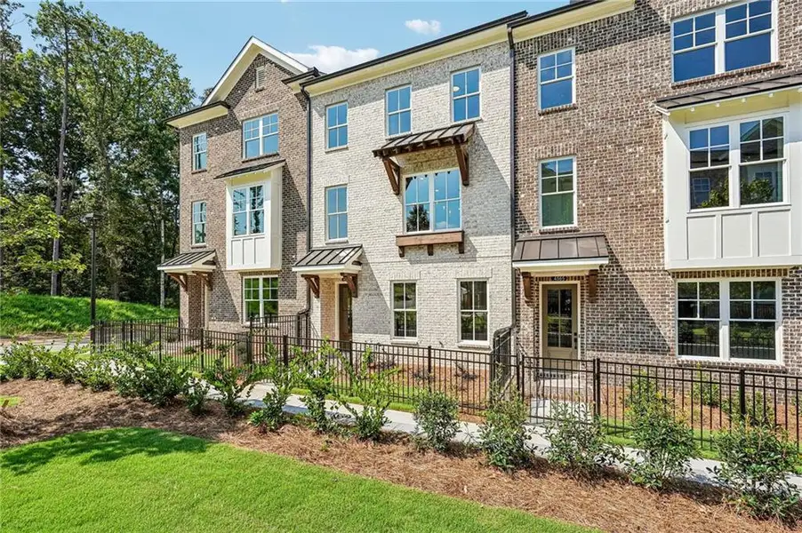 Image 42 of a home in Townes 333.