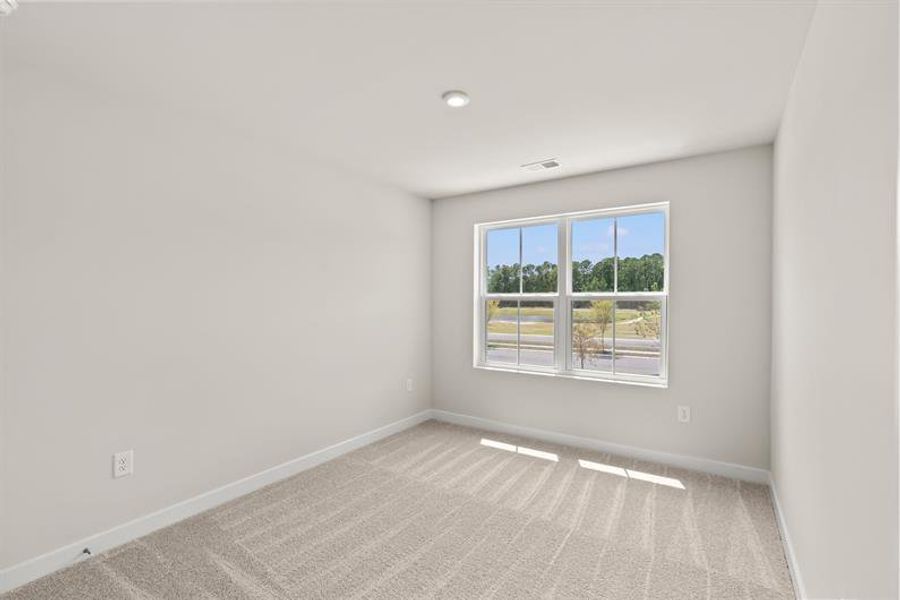 Spacious, unfurnished interior of a new home in Hope Pointe Townhomes, North Myrtle Beach (Image 17).