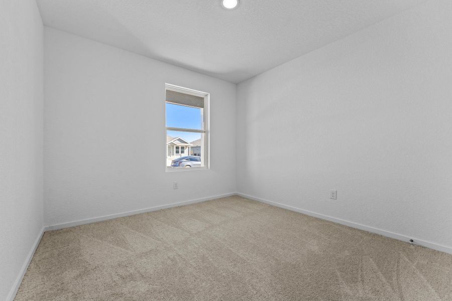 Spacious, unfurnished interior of a new home in Friendship Oaks, Fredericksburg (Image 20).