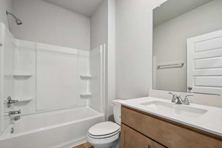 Furnished interior view inside a new home in Harvest Ridge, Elgin (Image 7).