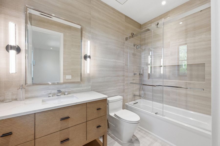 BATHROOM #5