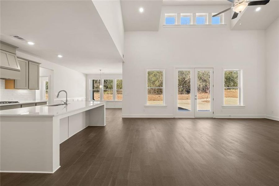 Spacious, unfurnished interior of a new home in , Gainesville (Image 63).