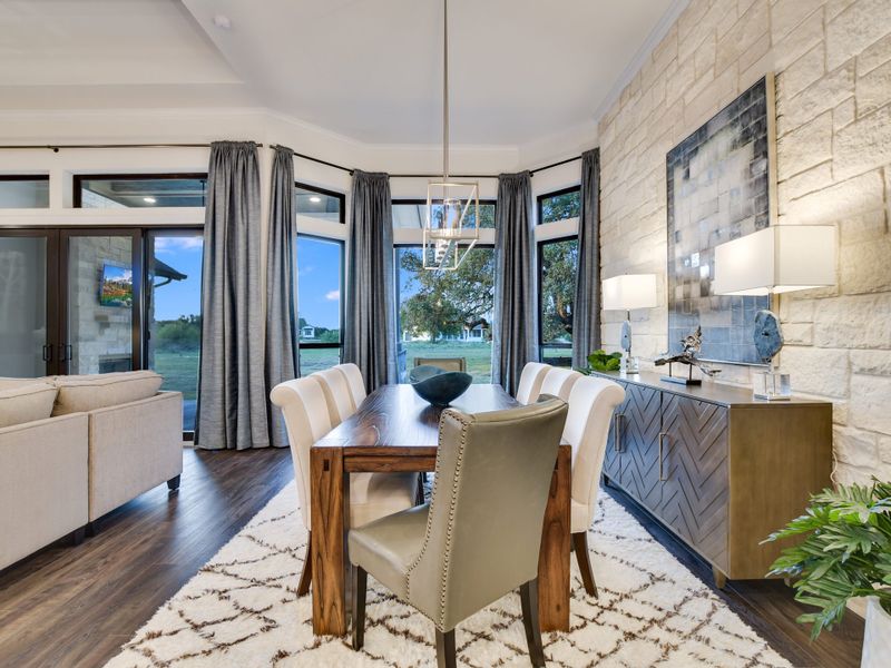 Representative furnished interior of a home built from the San Simeon I by Giddens Homes in Clearwater Ranch, Liberty Hill (Image 173).
