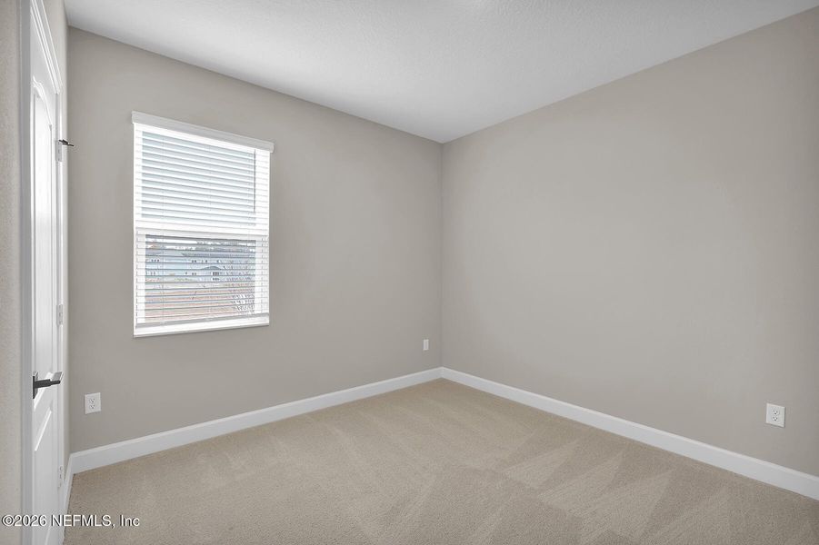 Spacious, unfurnished interior of a new home in Jennings Farm, Middleburg (Image 18).