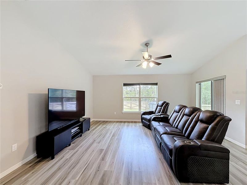 Furnished interior view inside a new home in , Dunnellon (Image 10).