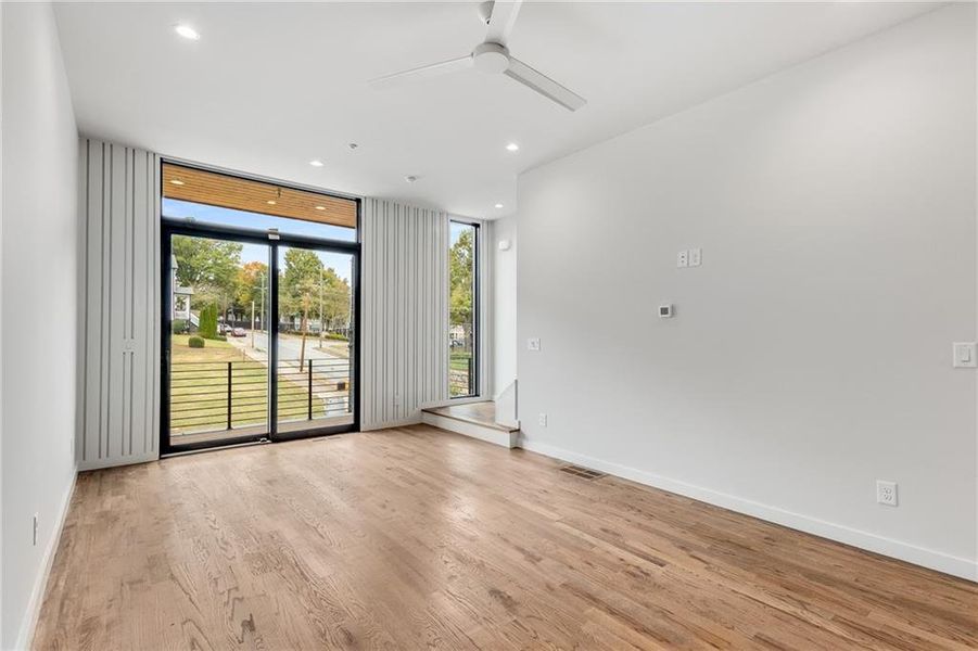 Spacious, unfurnished interior of a new home in Ten 5 Summerhill, Atlanta (Image 14).