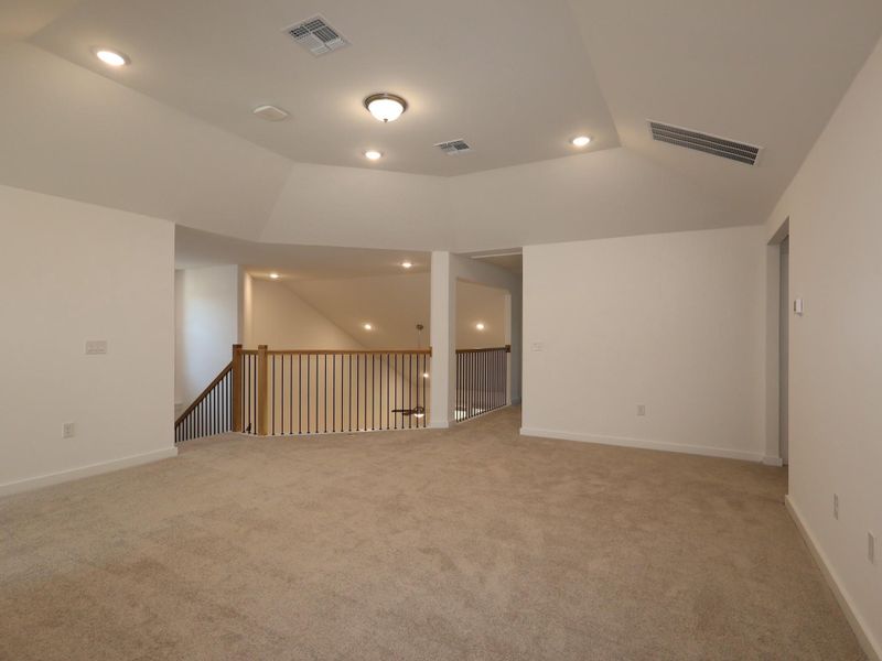 Spacious, unfurnished interior of a new home in Barksdale, Leander (Image 25).