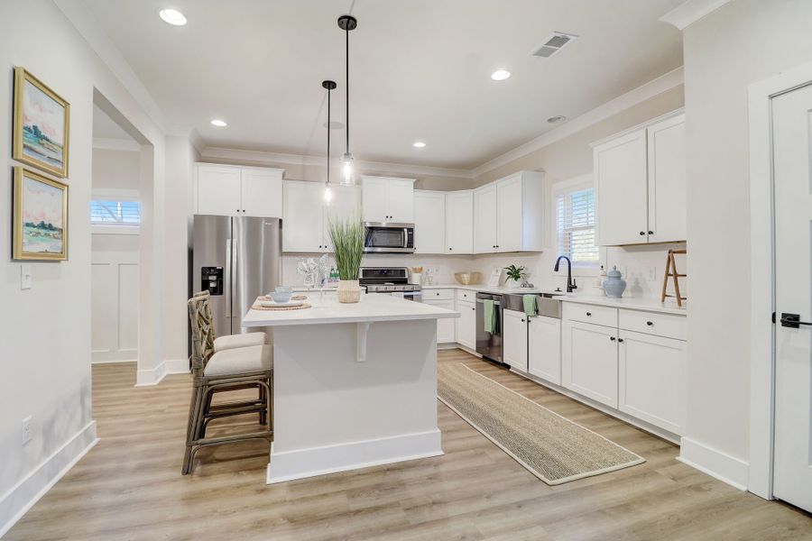 Representative furnished interior of a home built from the Bradley II by Great Southern Homes in Lynbrook, Boiling Springs (Image 12).