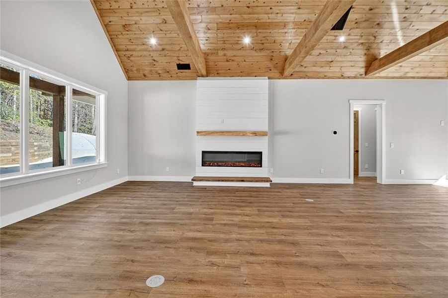 Spacious, unfurnished interior of a new home in , Ellijay (Image 20).