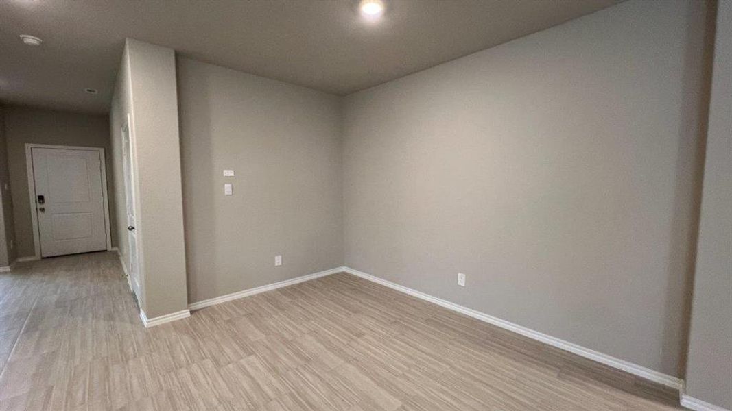 Spacious, unfurnished interior of a new home in Rosewood at Beltmill, Fort Worth (Image 9).