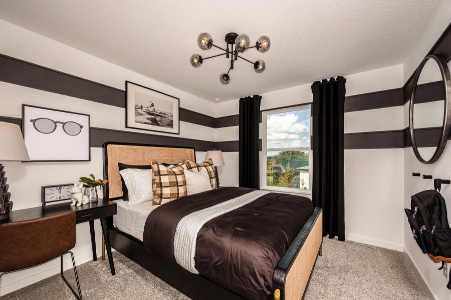 Representative furnished interior of a home built from the Pinecrest by Pulte Homes in Riverwood, Zephyrhills (Image 7).