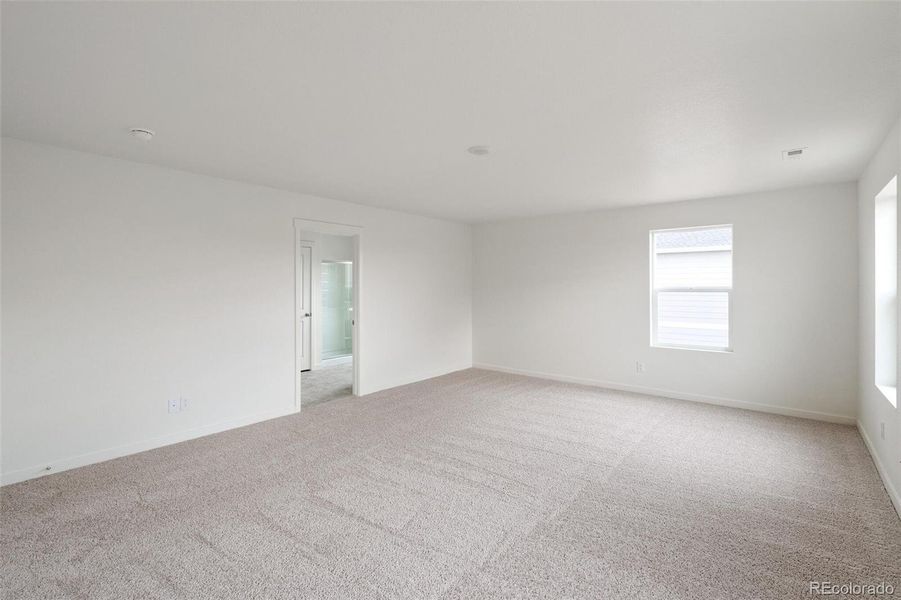 Spacious, unfurnished interior of a new home in Timberleaf, Thornton (Image 25).