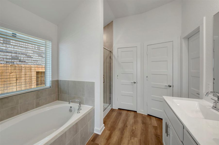 Furnished interior view inside a new home in Wildrye, Waller (Image 16).