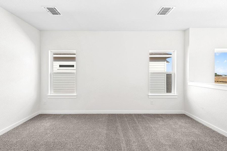 Spacious, unfurnished interior of a new home in University Heights, Round Rock (Image 26).