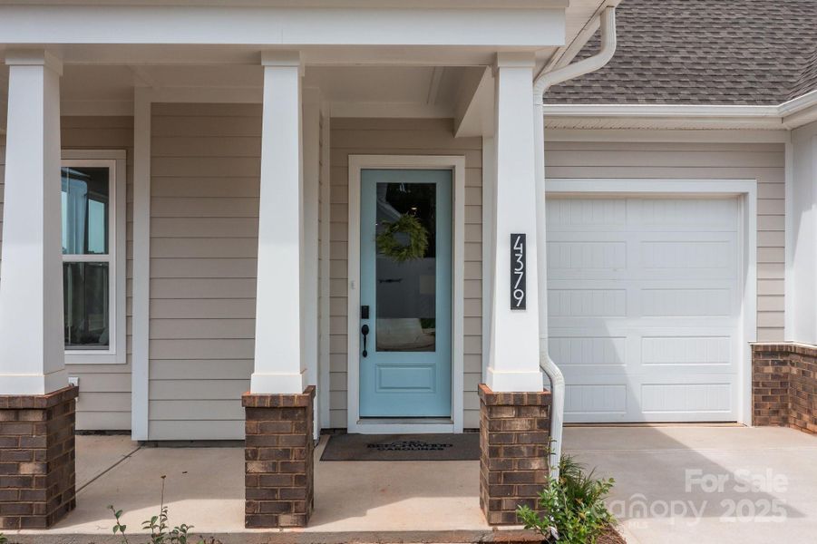 Image 45 of a home in Lakeside Pointe.