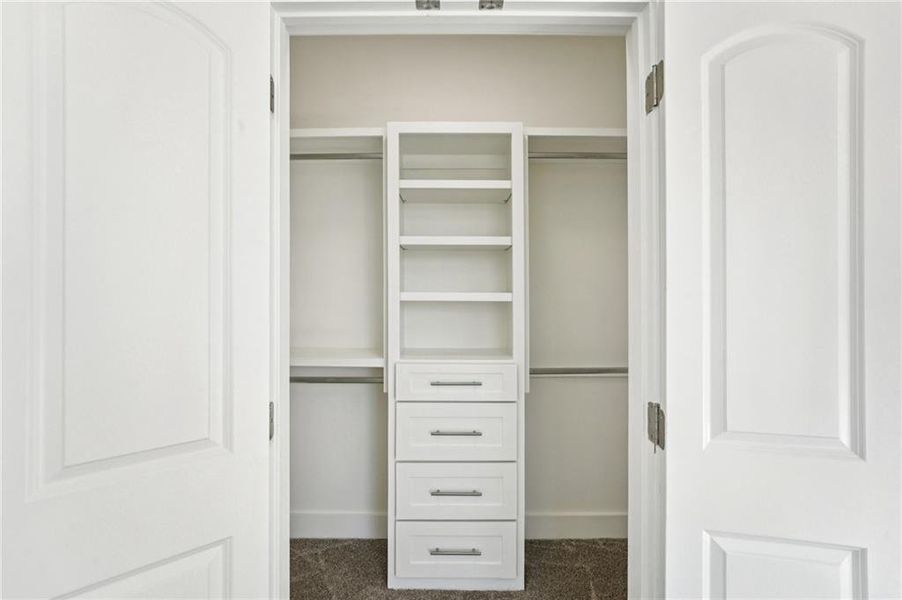 Image 96 of a home in .